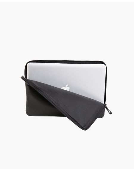 capa-macbook-13-preto--3-